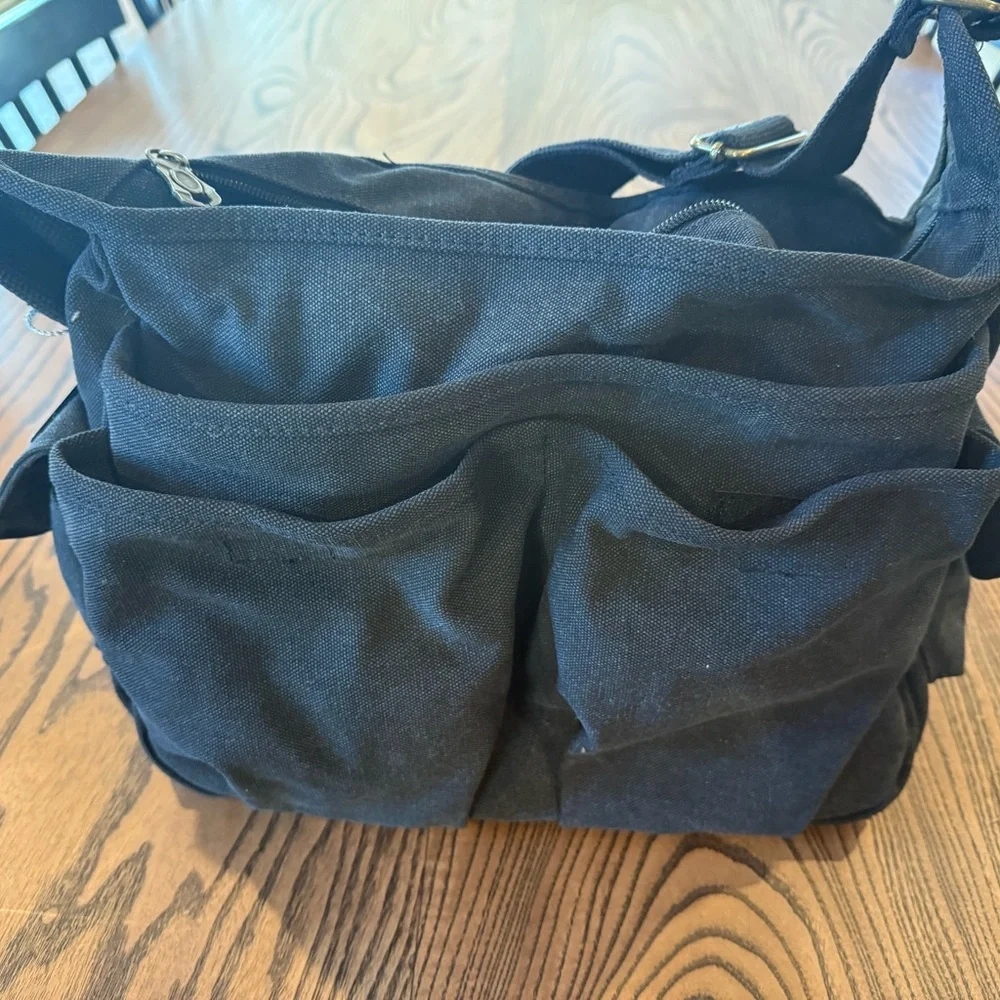 Travel Canvas Messenger Bag- Black W/Multiple Storage - NWT - Picture 10 of 10
